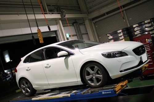 VOLVO V40 に WORK マイスターS1R 。 | 鈴鹿店 | 店舗ブログ | タイヤ